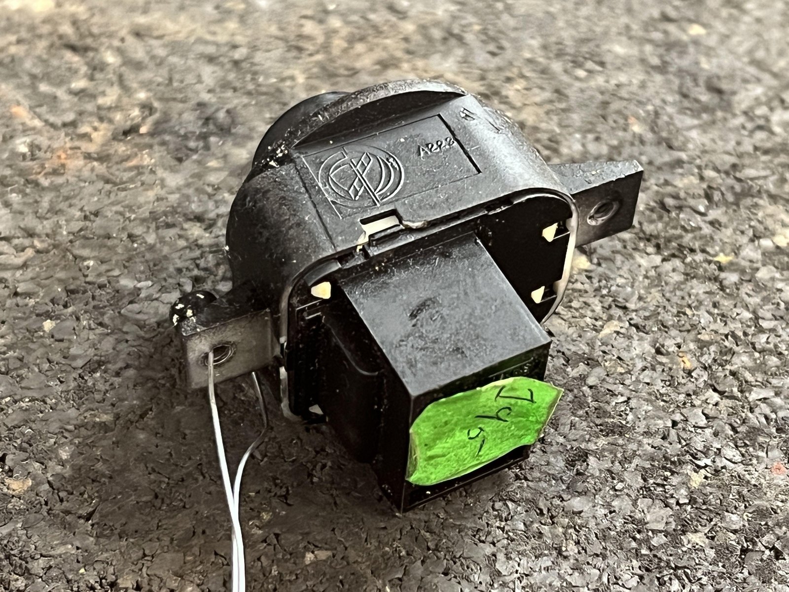 03-12 MASERATI QUATTROPORT FRONT LEFT DRIVER SIDE VIEW MIRROR CONTROL SWITCH
