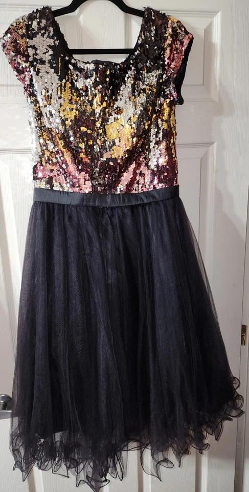 Vestido de graduación BB Belle de tul y lentejuelas evento después de cinco talla 12 noche de regreso a casa Foto 2 de 4