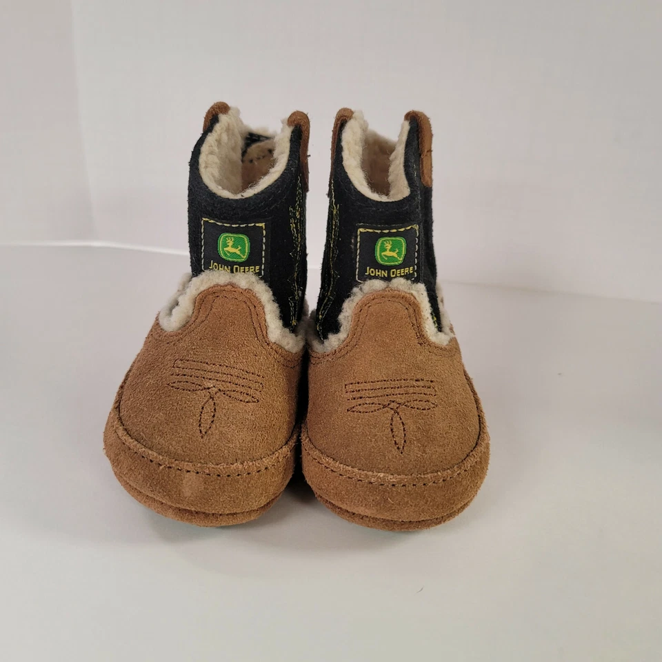 Botas de cuero de gamuza para bebé/niño pequeño John Deere Poppers talla 2 negro/forro de piel bronceada Foto 2 de 4