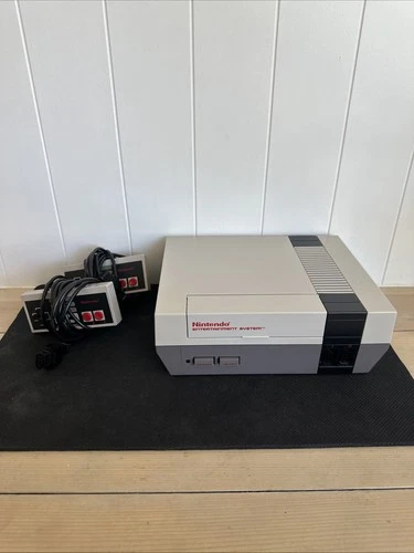NINTENDO Entertainment System NES NES-001 1985 Original Vintage Console