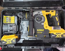 DeWalt DCH273P2 18V XR Brushless SDS 3 Mode Rotary Hammer Drill 2x 5ah Batteries