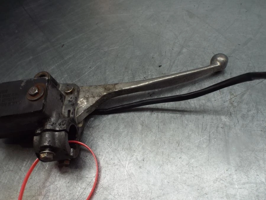 Cilindro maestro de freno delantero y palanca Kawasaki Z1000E KZ1000J Z1100A eje 1979-82 Foto 4 de 4