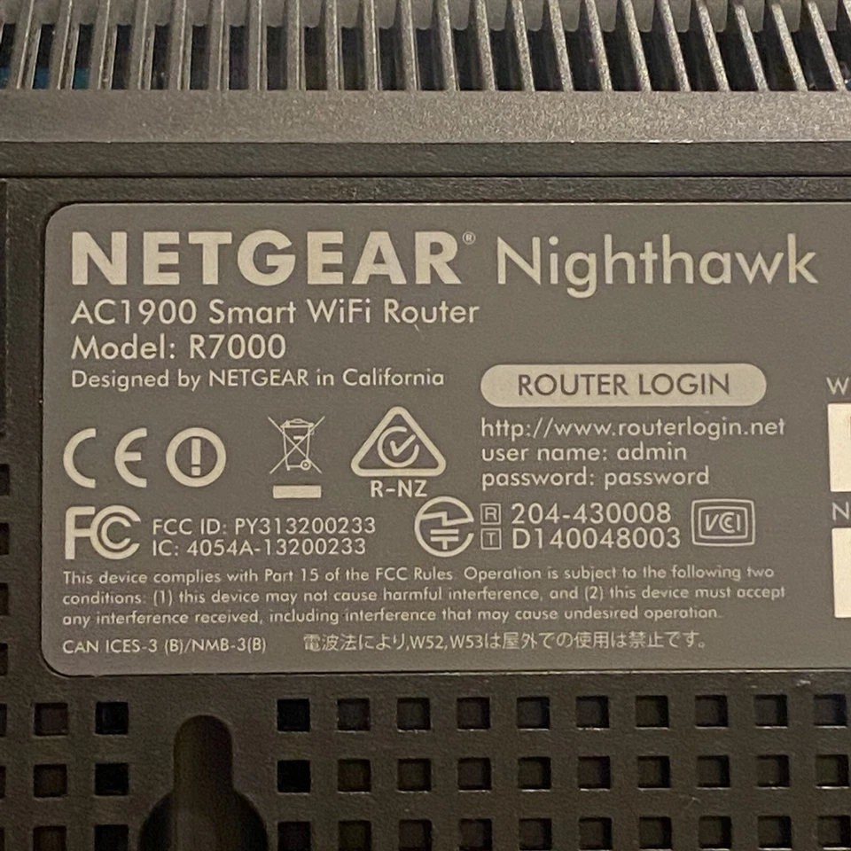 NETGEAR Nighthawk R7000 AC1900 Gigabit Wireless AC Router with adapter - Image 3 of 4