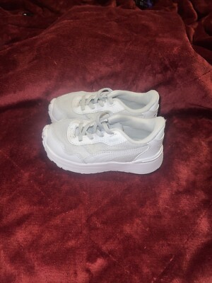 Puma Caven kid's Sneaker size 8C White