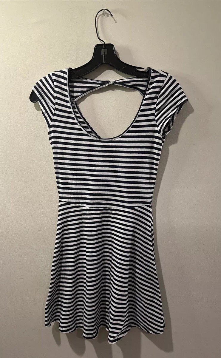 American Eagle Fit and Flare Dress Size XS Striped Mini White Black Cutout Back American Eagle Fit and Flare Dress Size XS Striped Mini White Black Cutout Back