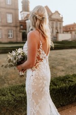 ✅ Brautkleid | Blue by Enzoani | Petal | Farbe: ivory | Größe 40