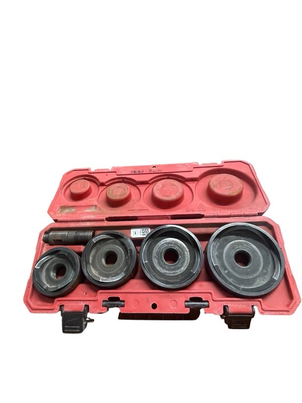 Milwaukee 49-16-2695 EXACT 2-1/2"–4" Knockout Punch & Die Set w/ Case*165