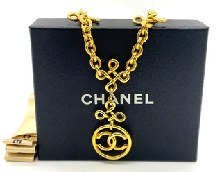 Auth Chanel Logo Round Circle Gold 93P Necklace 72 cm W/Box KW120009