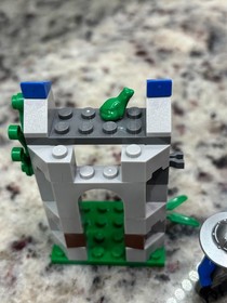 LEGO Castle: Gold Getaway (70401) 99.9% complete with manual 1 piece missing