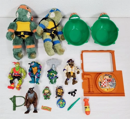 Z-601 VINTAGE COLLECTION OF TEENAGE MUTANT NINJA TURTLES FIGURES & ACCESSORIES!