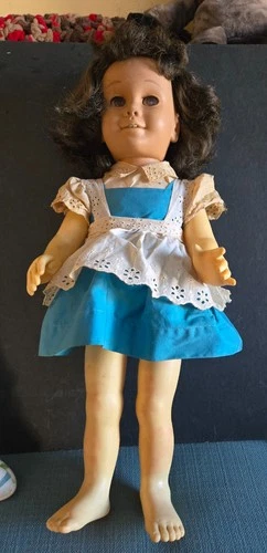 VINTAGE MATTEL 1960 CHATTY CATHY W/BLACK HAIR 19 inch IN ORIGINAL CLOTHES