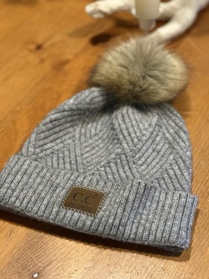 C. C. (Cheveux Corp) Exclusives Gray Knit Ribbed Faux Fur Pom Beanie