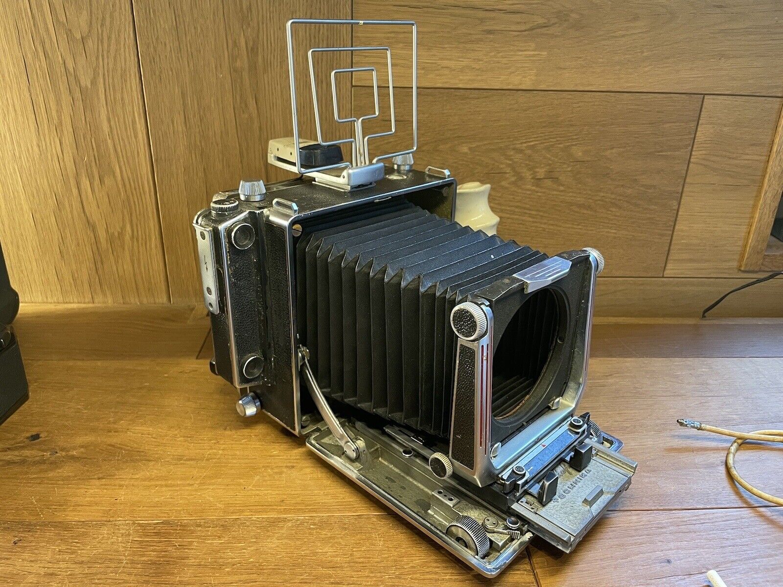 Picture 3 of 24