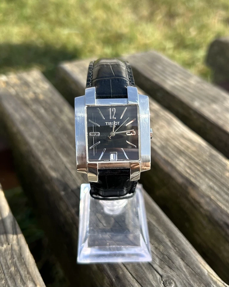 Reloj Pulsera Suizo Vintage Tissot 1853 TXL T60 Cuarzo L860/960K Reloj Años 2000’s Foto 4 de 4