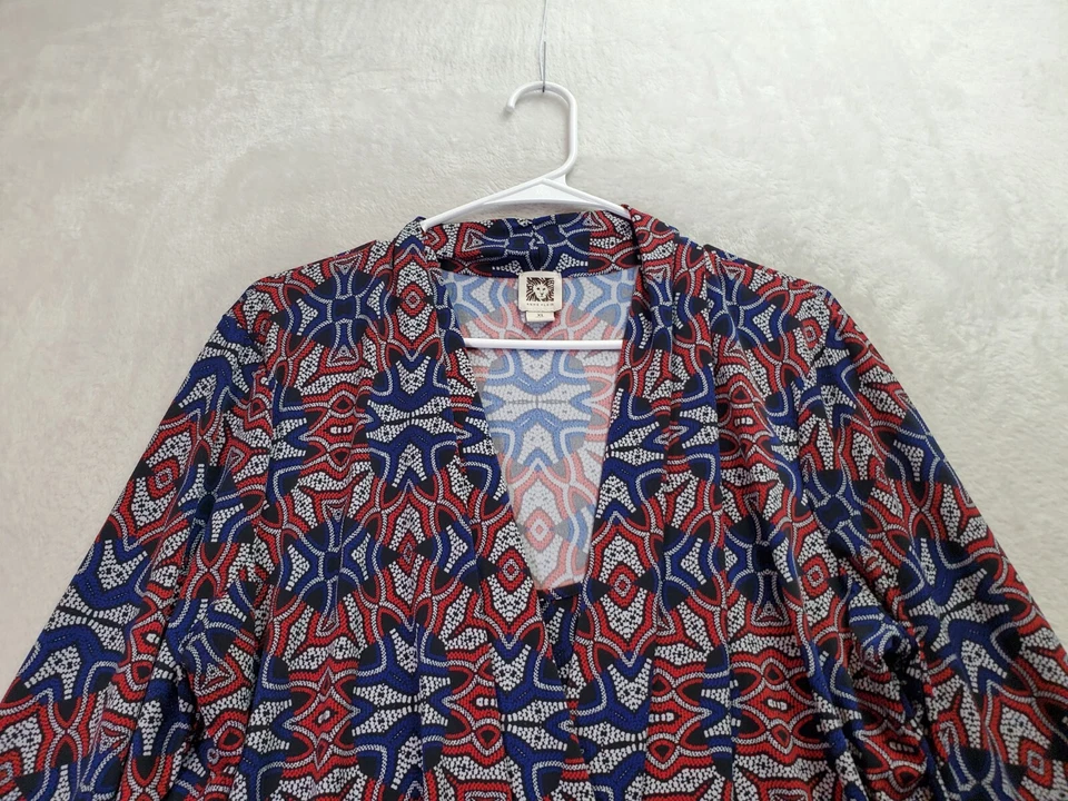 Blusa Top Anne Klein Mujer XL Rojo Azul Geo Estampado Poliéster Cuello en V Envoltura Frontal Foto 4 de 4