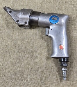Kett Tool Co P-500 Pneumatic Air Pistol Shear Tool 2200 RPM