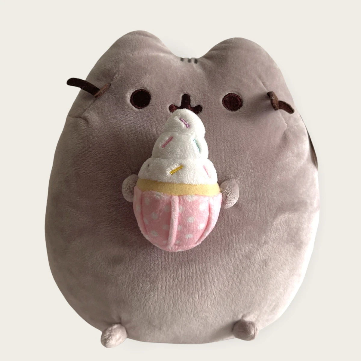 Pusheen cupcake plush deals