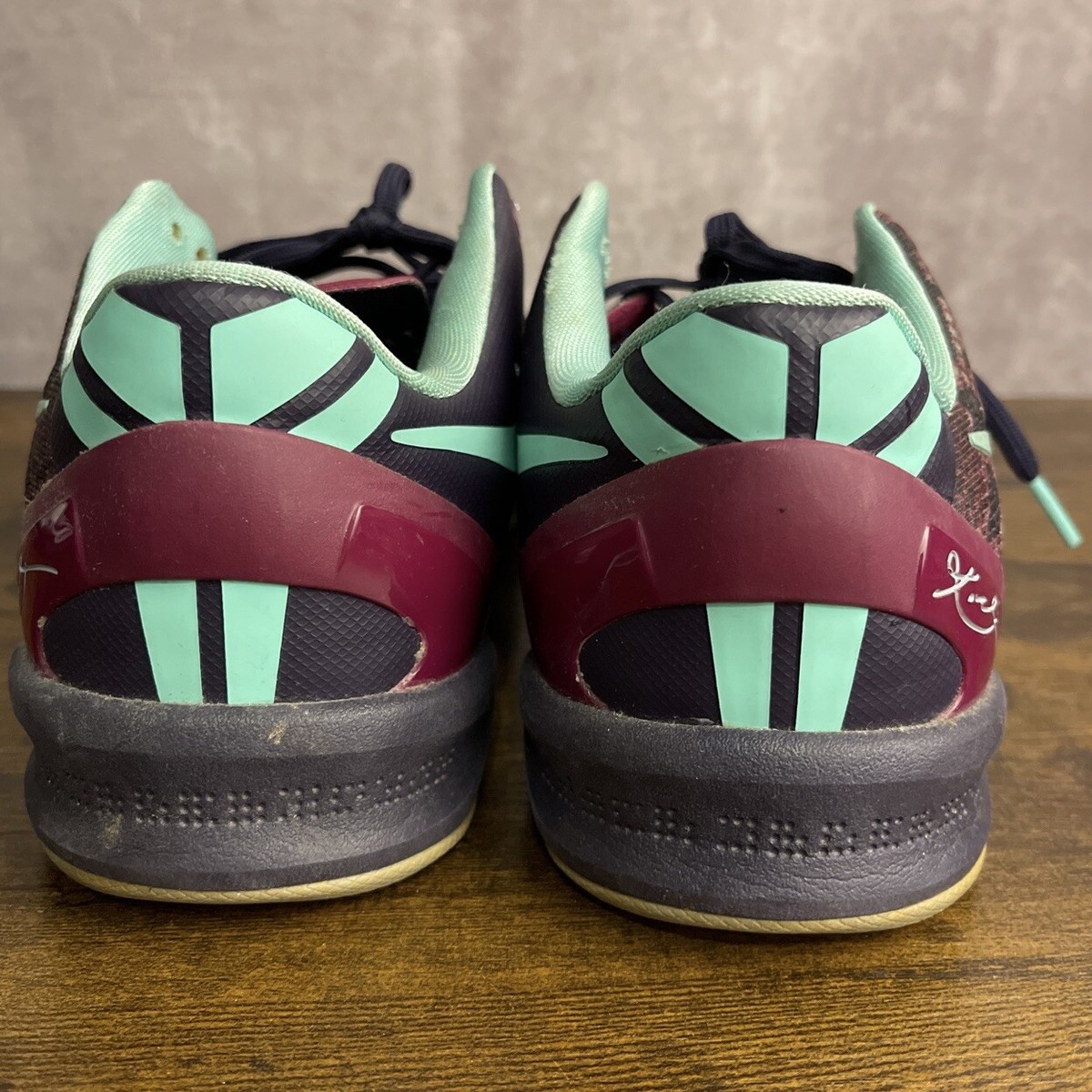 Nike Kobe 8 Pit Viper Size 6.5Y GS 555586-500 Purple Dynasty