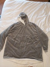 The Comfy Original Pullover Blanket Hoodie Long Sleeves One Size Gray Soft