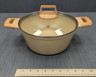 Menjo Non-Stick Ceramic Coated 4 Qt Cooking Pot With Lid Faux Wood Handles