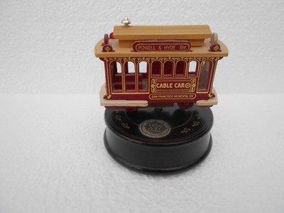 San Francisco Musical Cable Car Ornament ~ ''I left my heart in San Francisco''