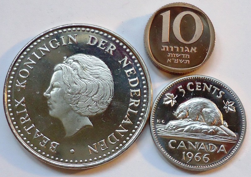FOREIGN WORLD COINS LOT OF 3, SEE PICS, *FREE SHIPPING*   (# 01)