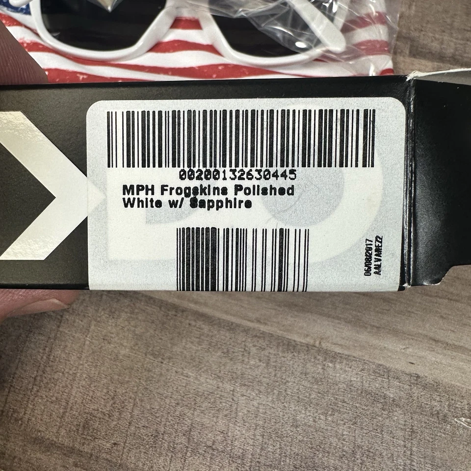 Oakley Frogskins blanco pulido con zafiro. 4 de Julio Edición Limitada ¡Raro!! Foto 3 de 4