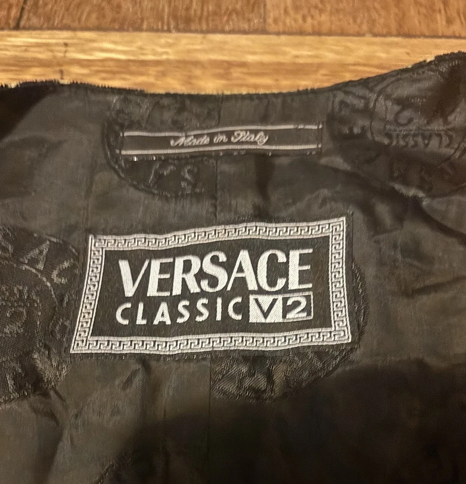 Versace classic V2 waistcoat jacket size L - Image 3 of 4
