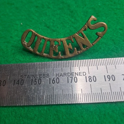 WW1 The Queen's West Surrey Regiment Shoulder Title Badge Infantry