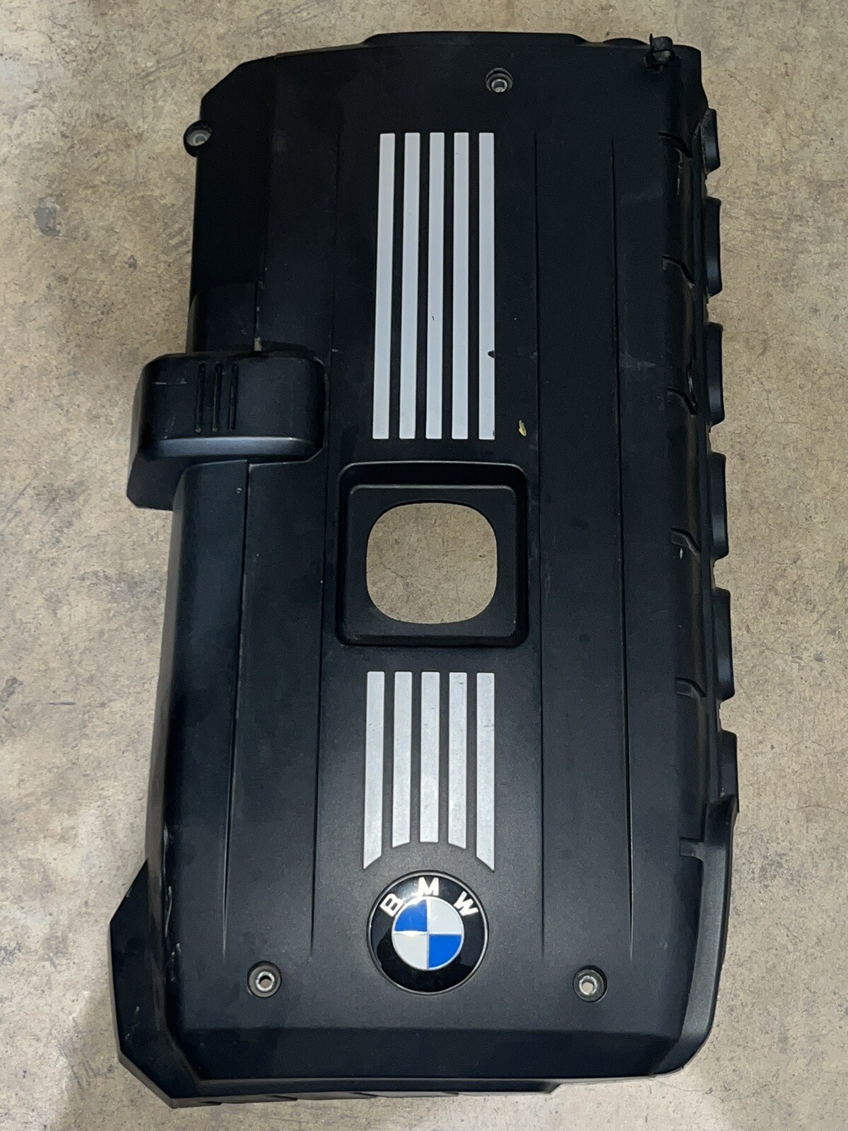 OEM BMW 3 Series E90 Engine 330 Ignition Coil Cover Panel Upper 