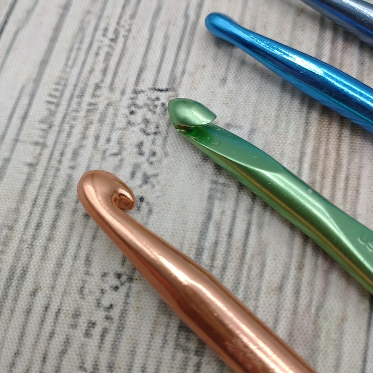 Boye Susan Bates Crochet Hooks Lot of 9 Assorted Sizes Duplicates Metal