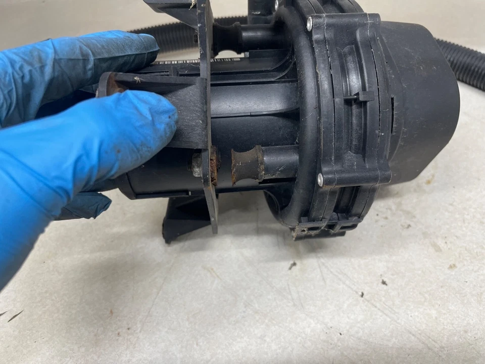 1996-1999 BMW M3 E36 вторичный впрыск воздуха смог выбросы насос в сборе OEM - Изображение 3 из 4