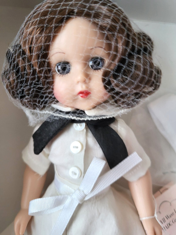 Madame Alexander 12" #49200 WWII WAVE LISSY