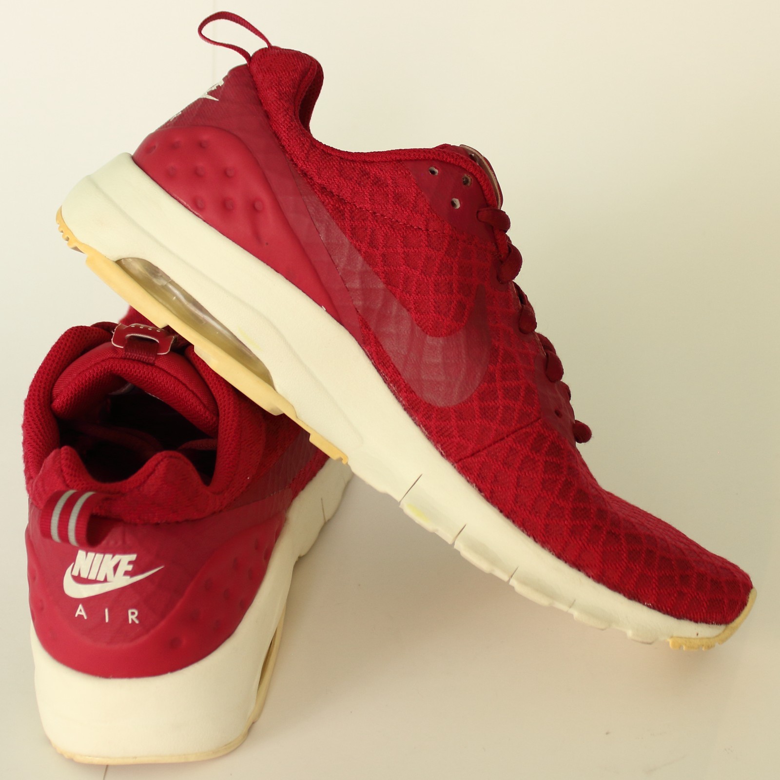 Nike Air Max Motion Maroon Wine Red Athletic Shoes 844895-660 Womens Size 9