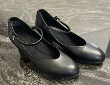 Capezio Women's Jr. Footlight Character Shoes, Black, 6.5M EUC