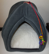 Bedsure Comfy Pet Cat Bed Hooded Pillowed Cuddle Cave