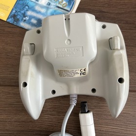 SEGA Dreamcast Launch Edition Home Console - White Box Console Controller Cables