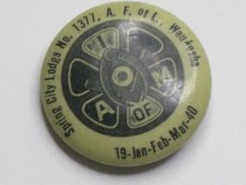 vintage Spring City Lodge Waukesha 1940 pin button freemasonry mason Bastian Bro