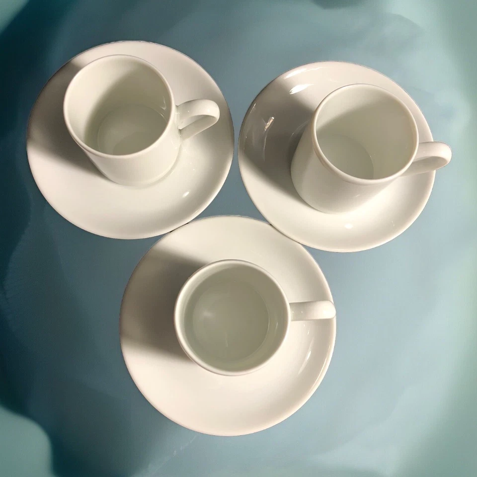 Эспрессо чашки и блюдца три белые чашки 2 «X 2» блюдца 4» без сколов - Изображение 3 из 4