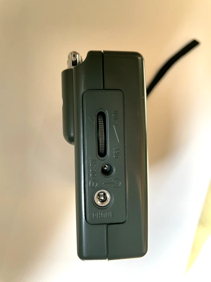 Neu TECSUN R-909 Tragbares Radio FM MW (AM) SW (KW) 9 Bänder Weltempfänger - Bild 3 von 4