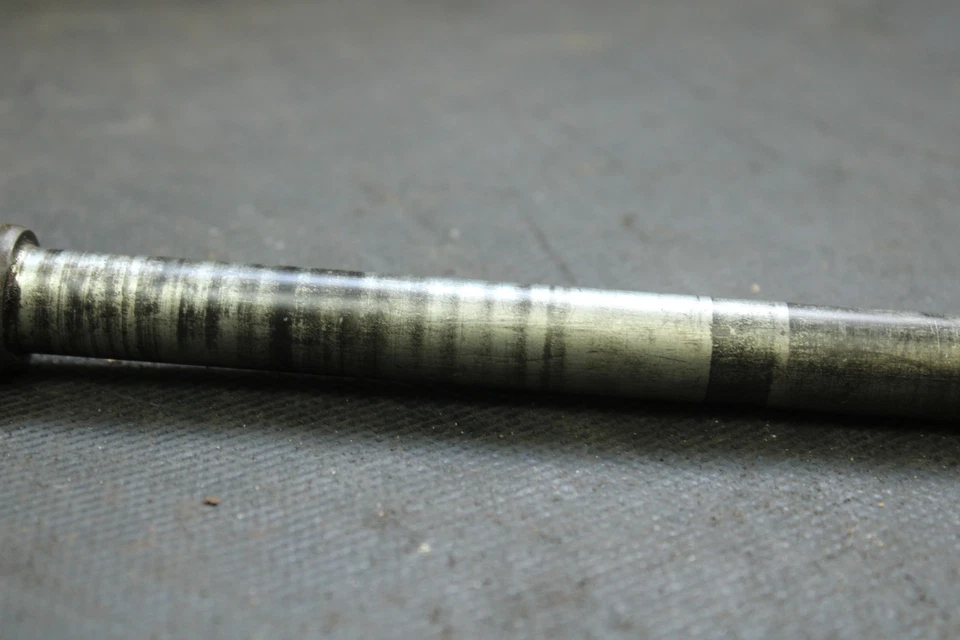 Suzuki Dr250 1990 eje delantero OEM B4429 Foto 4 de 4