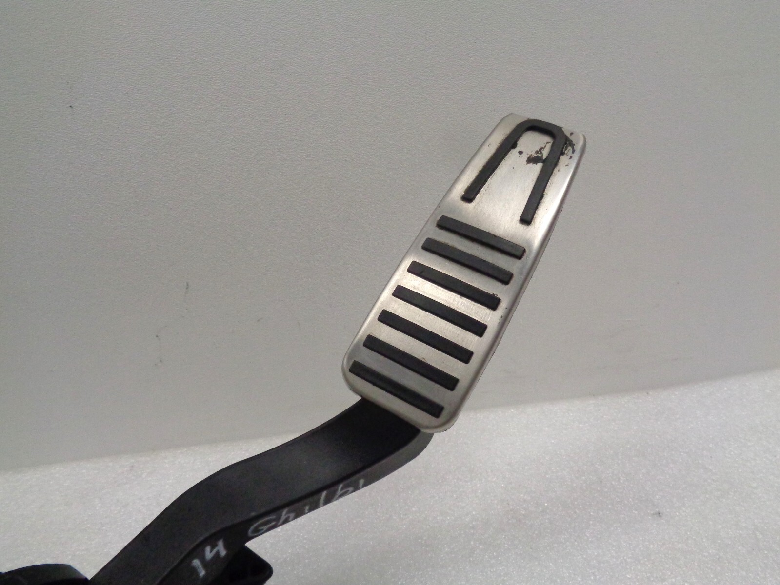 2014-2017 Maserati Ghibli Throttle Accelerator Gas Pedal w/ Sensor OEM AK230911