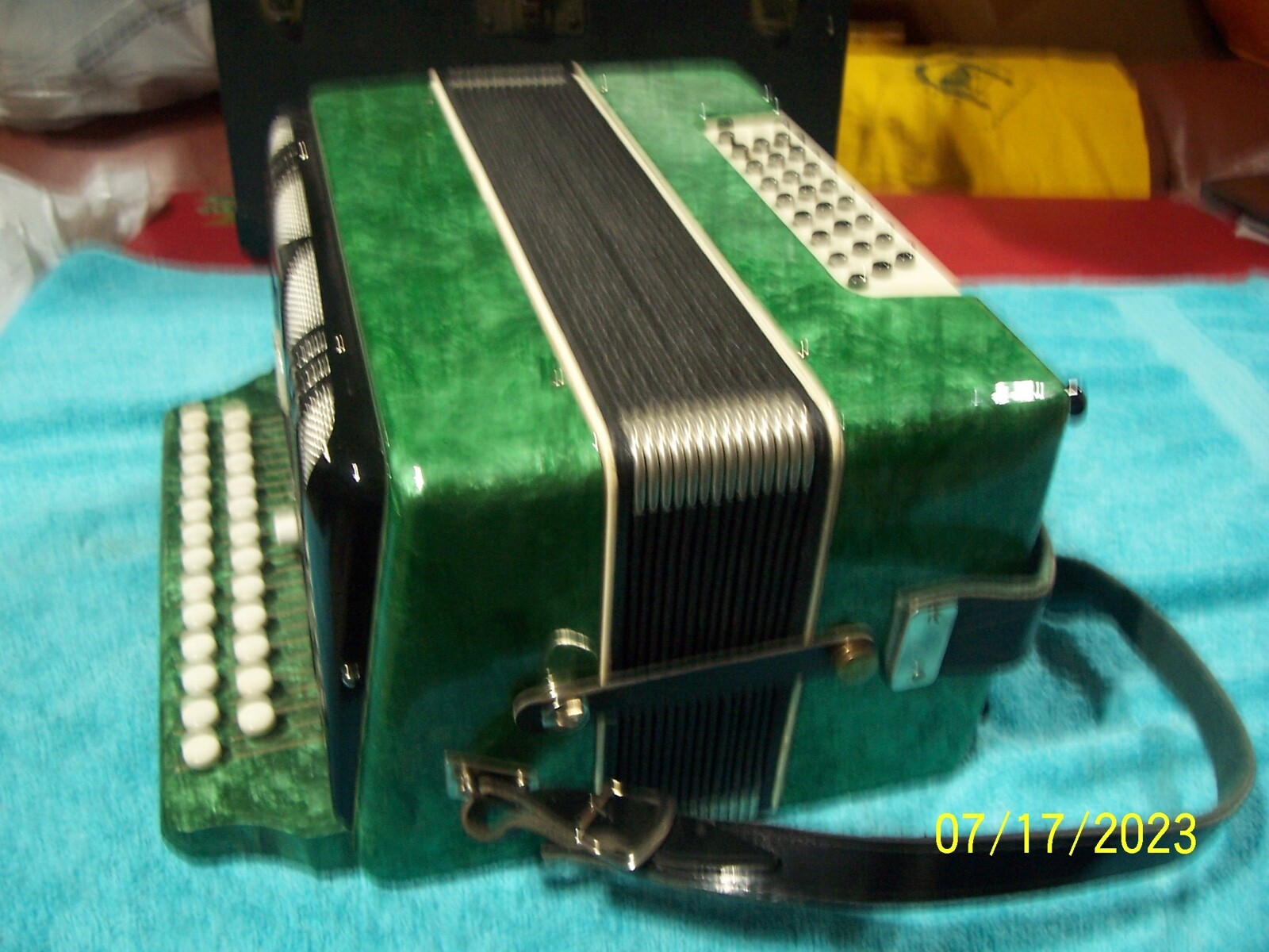Picture 4 of 11