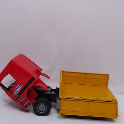 BRUDER Mercedes Benz Actros Dump Truck Liebherr 912 Excavator 1:16