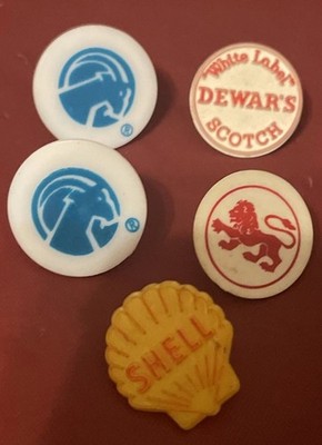5x Vintage Golf Ball Markers Shell Oil, Dewar s White Label Scotch, Ram, Lion