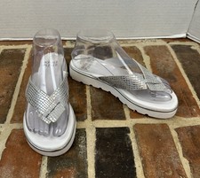 Donald Pliner Lynne Silver Sandals Snakeskin Texture Strap Platform Women s 6.5