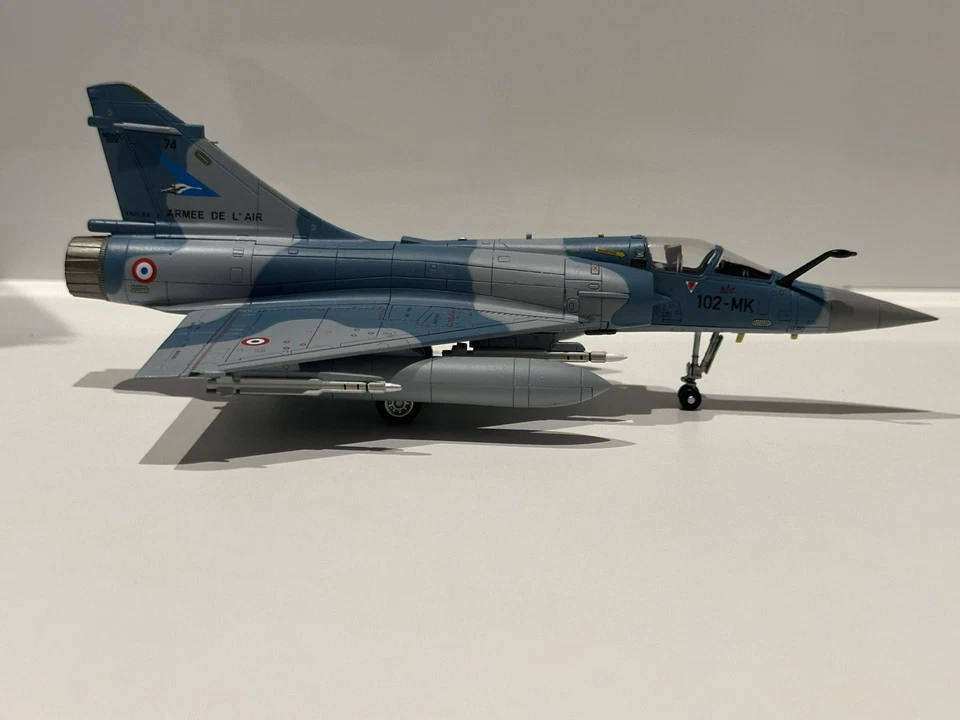 Hobby Master 1/72 Mirage 2000-5 HA1619 État Neuf - Photo 3/4