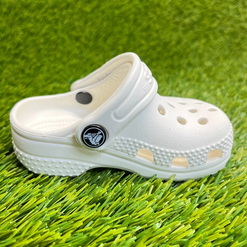 Zueco Crocs Clásico Niño Pequeño Talla 2C Blanco Playa Caminar Exterior Sandalias Sin Cordones Foto 4 de 4