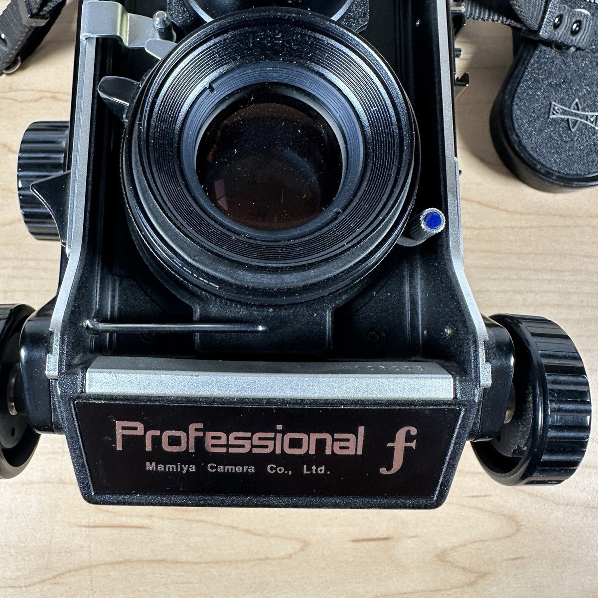 MAMIYA C220 PROFESSIONAL 1:2.8 f＝80mm Mamiya C220 Pro F Film Camera W/ 80mm f/2.8 Lens, 65mm f/3.5 Lens
