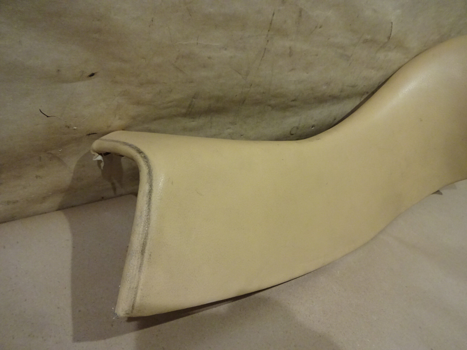 Maserati 4200 - RH Lower Dashboard Panel -Beige  P/N 66773400